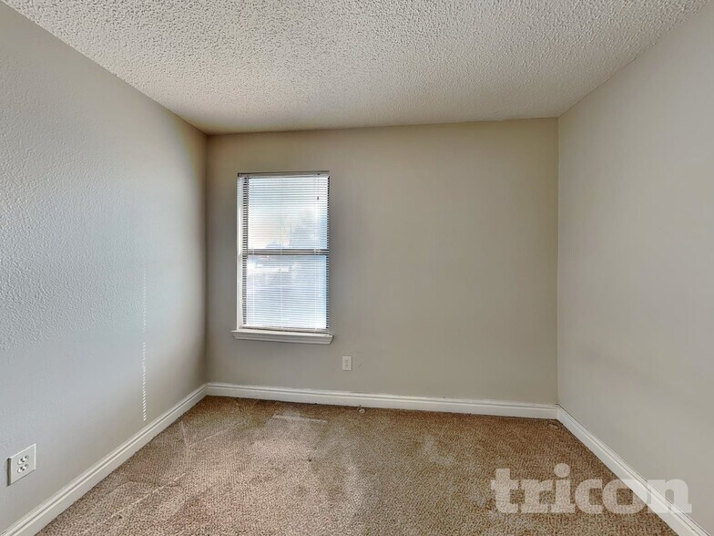 Building Photo - 1506 Briarpath Ln