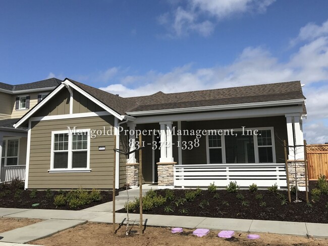 Primary Photo - Stunning 3 Bed 2 Bath Home in East Garriso...
