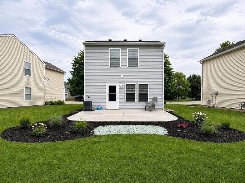 Building Photo - 12754 Crescent Dr