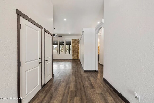 Building Photo - Luxurious Single-Level Rancher in Post Falls