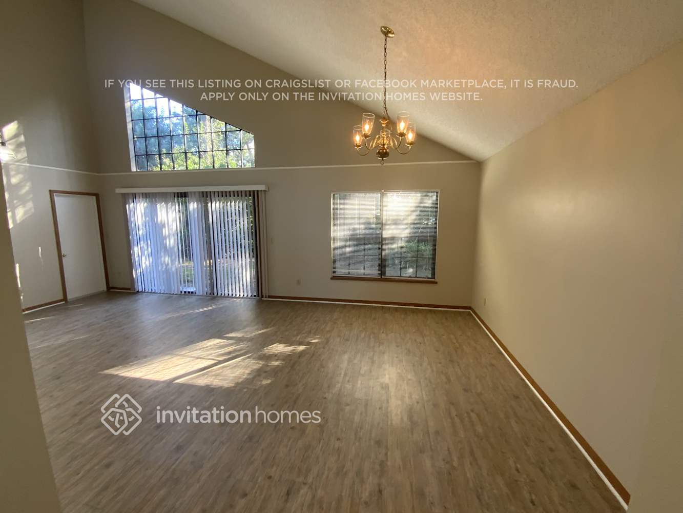 Building Photo - 908 Silver Leaf Pl