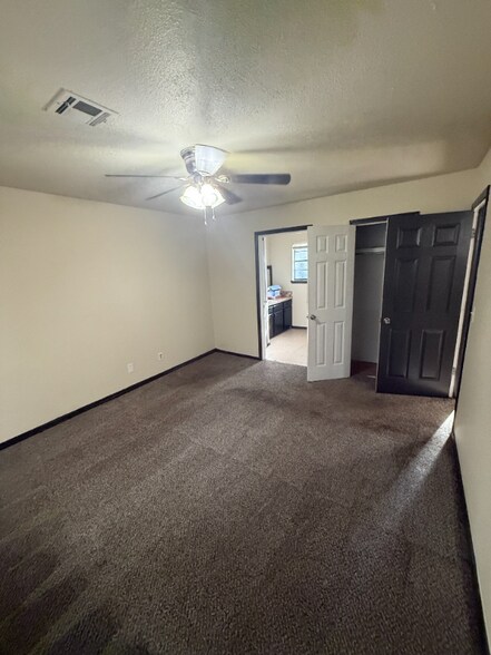 Building Photo - 1904 Quail Run