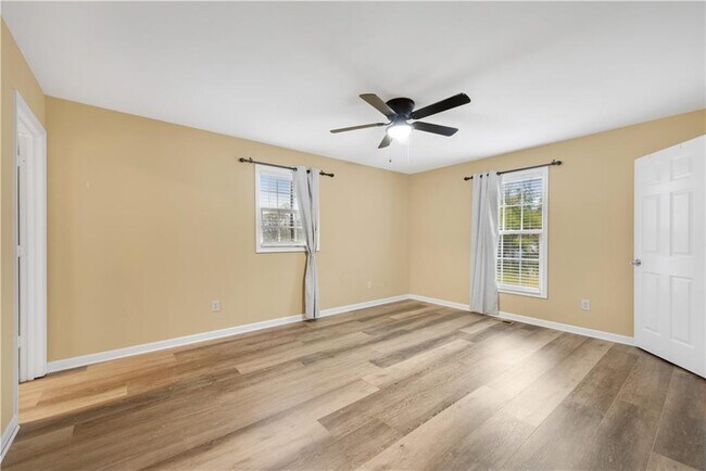 Building Photo - 700 Tilley Rd