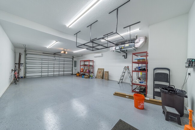 Building Photo - 2325 1st Ave S