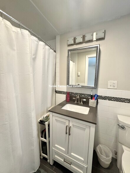 Building Photo - 91 Hudson St