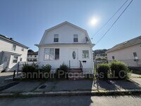 Building Photo - 526 Concord St