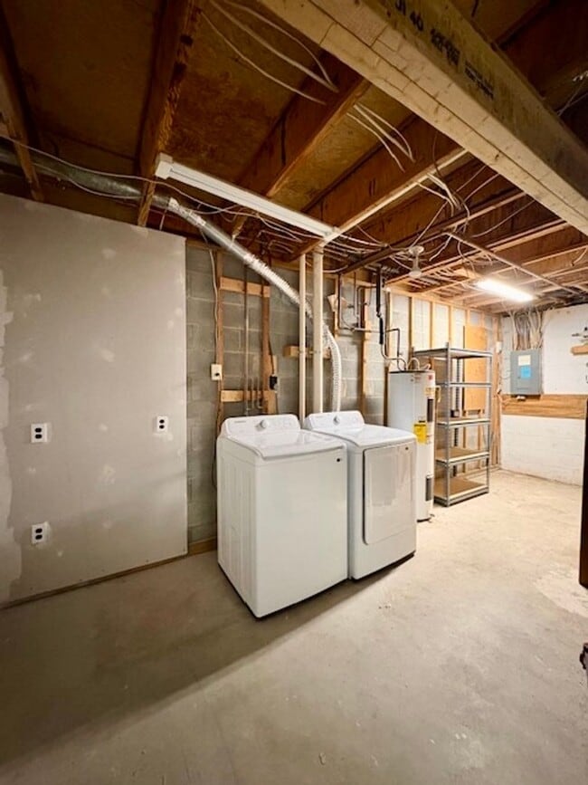 Building Photo - 18250 Paladin Dr