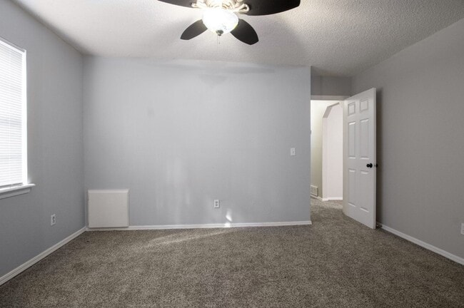 Building Photo - Charming Eastmoor Home: Perfect for Your New Adventure!