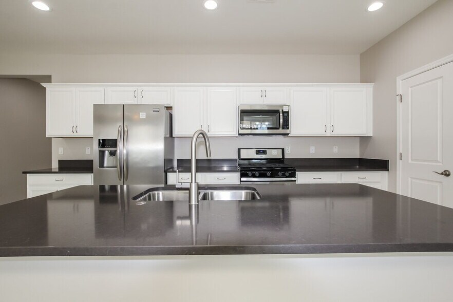 Building Photo - 1287 N 166th Ave