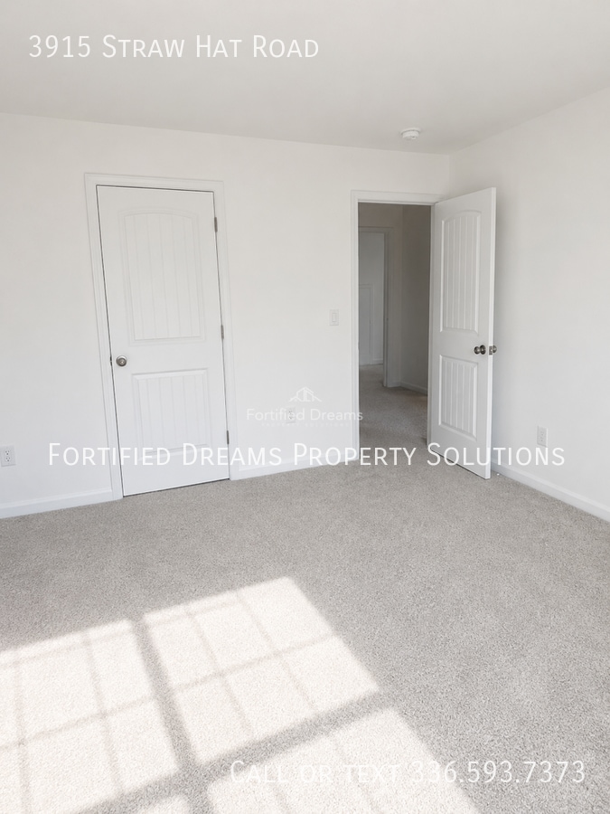 Building Photo - 3915 Straw Hat Rd