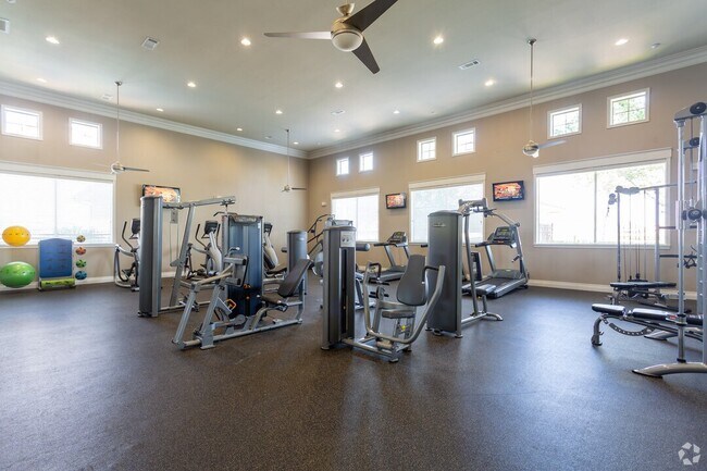 Building Photo - Limited Time – $750 Gift Card with Move-In!