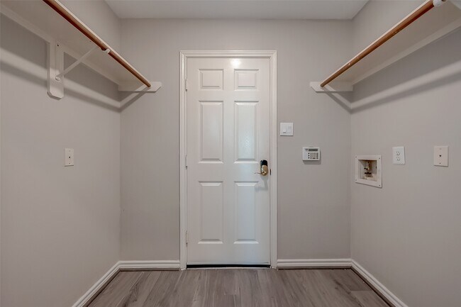 Building Photo - 14323 Floret Estates Ct