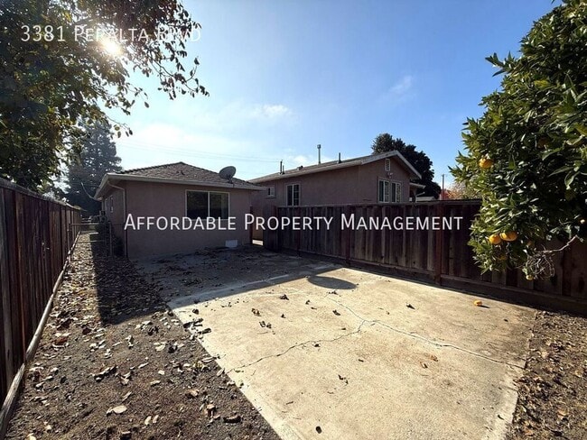 Building Photo - 3381 Peralta Blvd