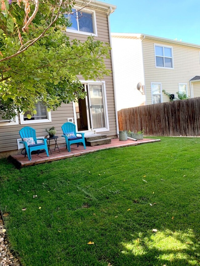 Building Photo - Beautiful 3 Bedroom 2 Bath Townhome with Attached 1 Car Garage for Rent in Northwest Loveland, CO