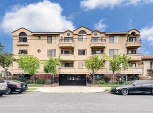 Floorplan - Francis Apartments