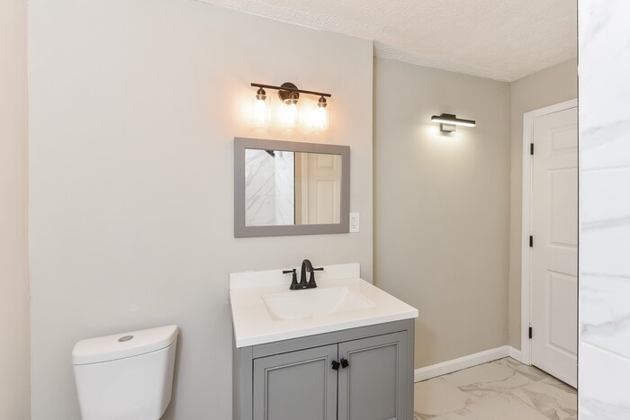 Building Photo - 2362 Macon Dr SW