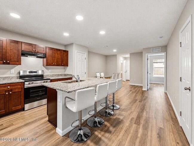 Building Photo - 7624 Cocoa Ave
