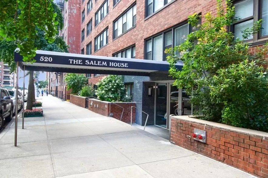 Building Photo - 520 E 81st St