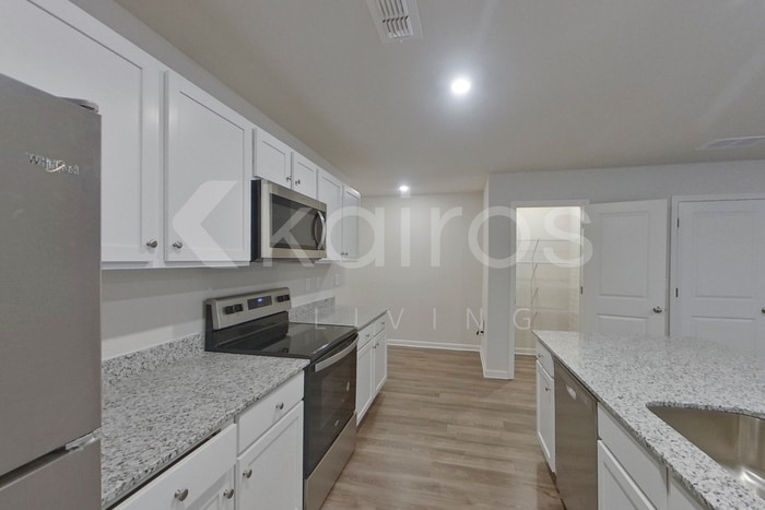 Building Photo - 358 Ironwood Ct