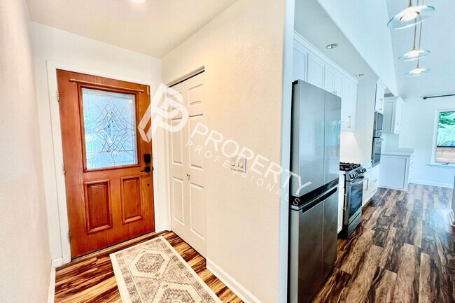 Building Photo - Home for Rent in New Castle