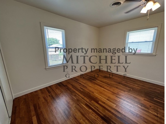Building Photo - Welcome to 4103 S. Lipscomb! Charming 4 be...