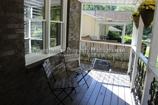Building Photo - 4017 Doral Dr