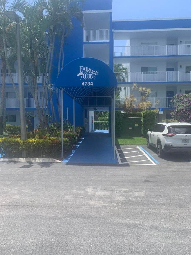 Building Photo - 4734 Lucerne Lakes Blvd