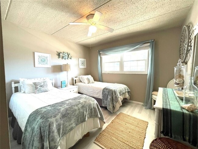 Building Photo - 920 Virginia St