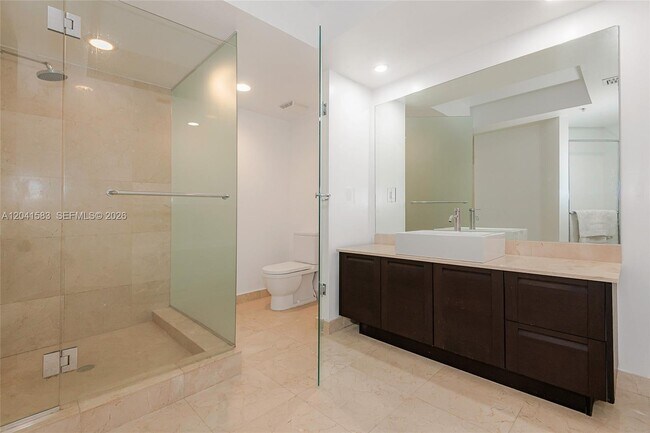 Building Photo - 200 Sunny Isles Blvd