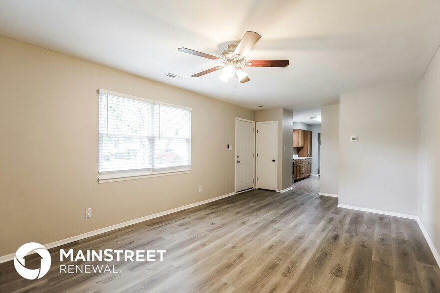 Building Photo - 907 Gatewood St