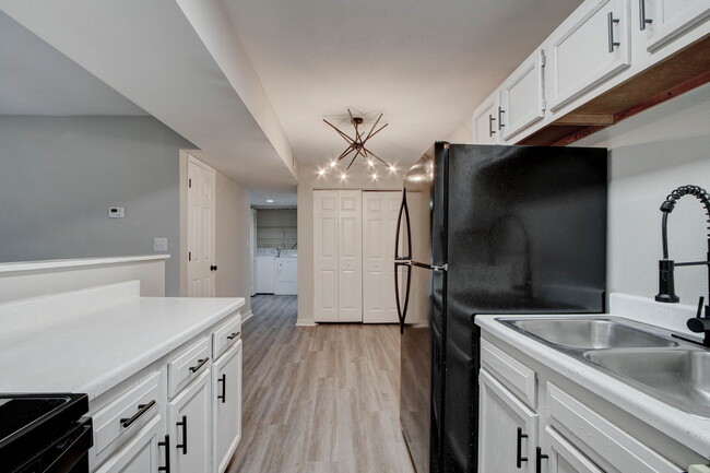 Building Photo - The Latitude Apartments