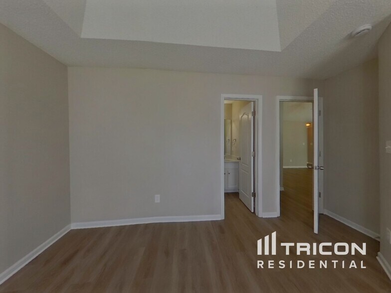 Building Photo - 2113 Sebastiani Dr