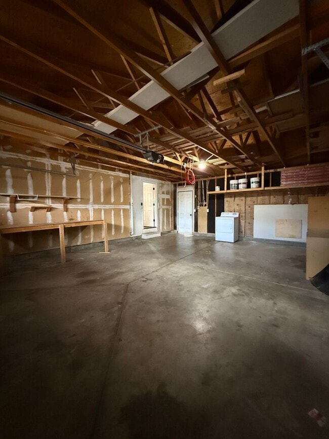 Building Photo - Beautiful Updated Beacon Hill Home - Newly...