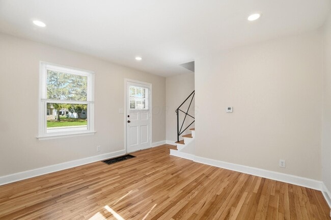 Building Photo - 1654 Ashland Ave