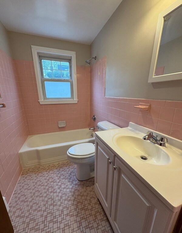 Building Photo - 205 Hardy Pond Rd