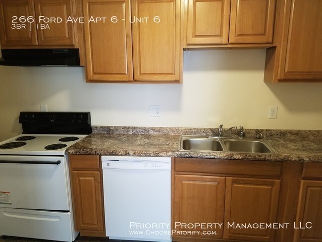 Building Photo - 3BR 1BA Apartment Style Unit, Standardsville