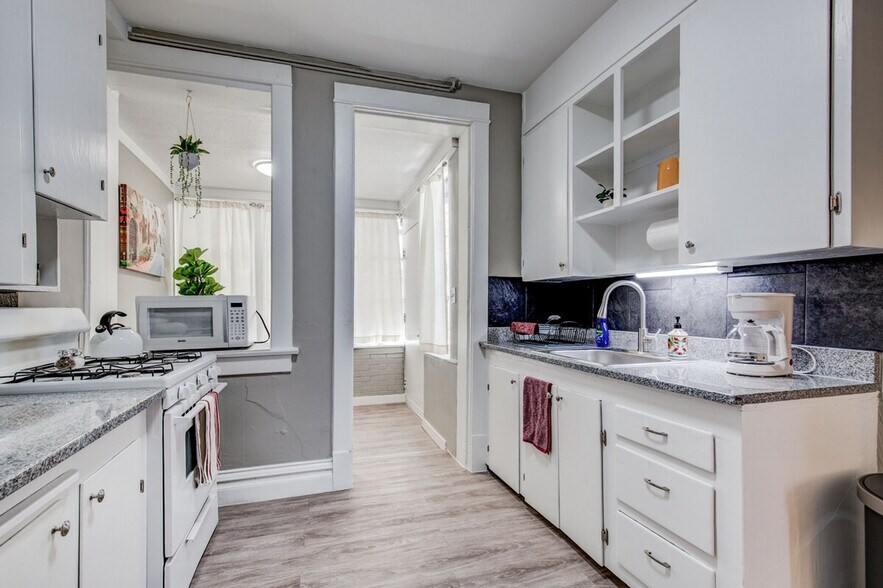 Building Photo - 1441 N Humboldt St