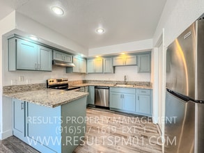 Building Photo - Charming 2 Bed 2 Bath Duplex