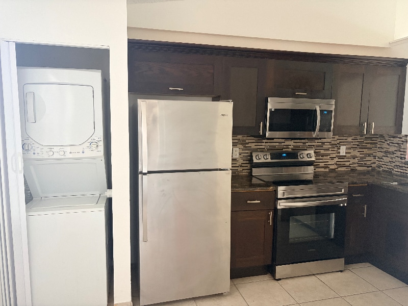 Building Photo - 2521 NW 56th Ave