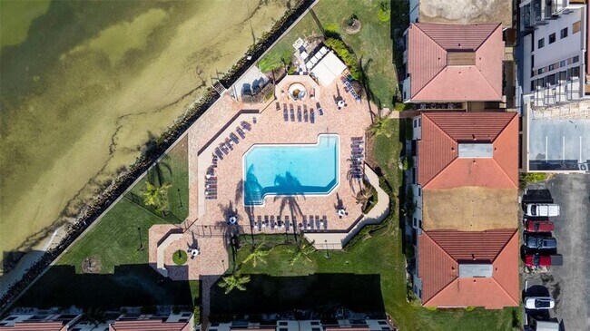 Building Photo - 6051 Sun Blvd