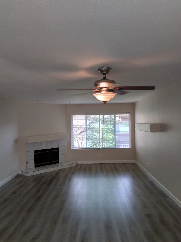 Building Photo - 9808 Shirley Gardens Dr