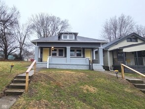 Building Photo - 3609 E Vermont St