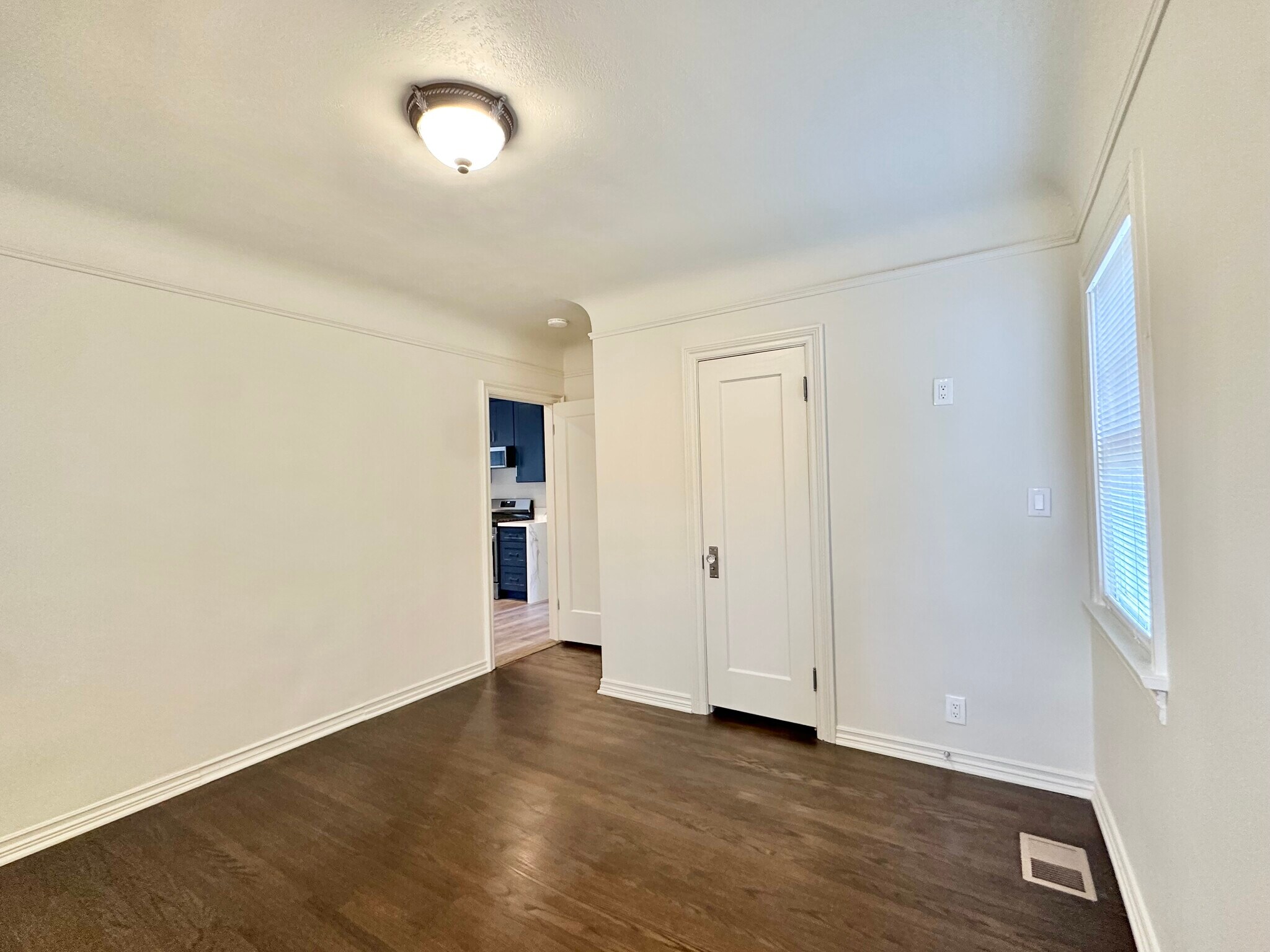 Building Photo - 211 Corona Ave