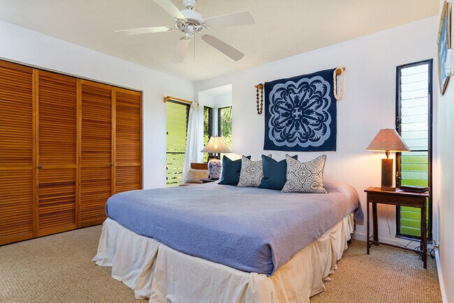 Building Photo - Adorable Beach Style 3 bedroom, 2 bath home in Lanikai! All utilities included!