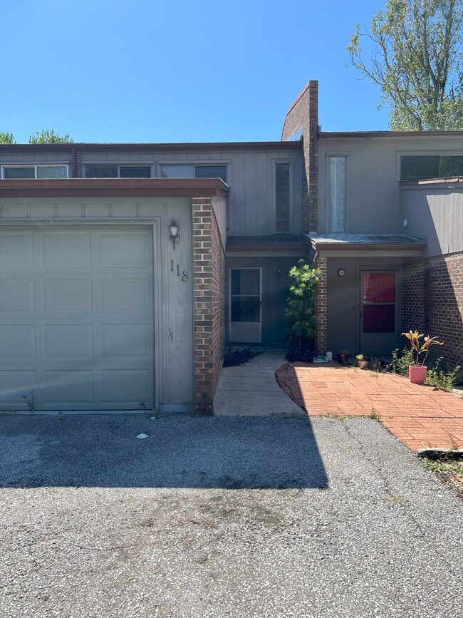 Building Photo - 118 Opp Blvd NE