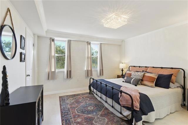 Building Photo - 3915 St Charles Ave