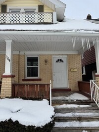 Building Photo - Single Family Home 3 bedroom 1 bath new paint flooring with basement fenced in yard