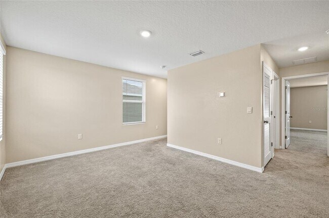 Building Photo - 16847 Delia St