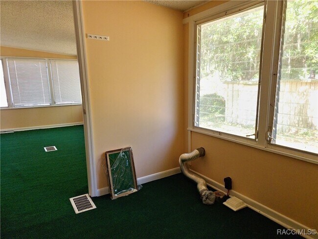 Building Photo - 6315 N Shorewood Dr