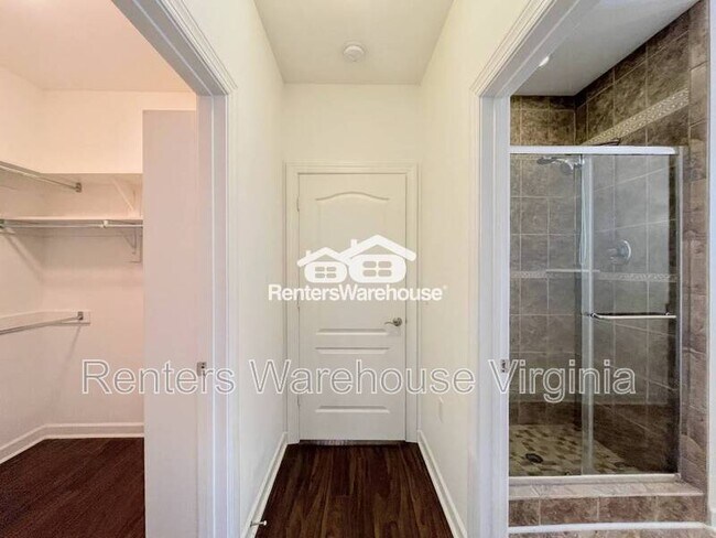 Building Photo - 446 Blue Beech Way